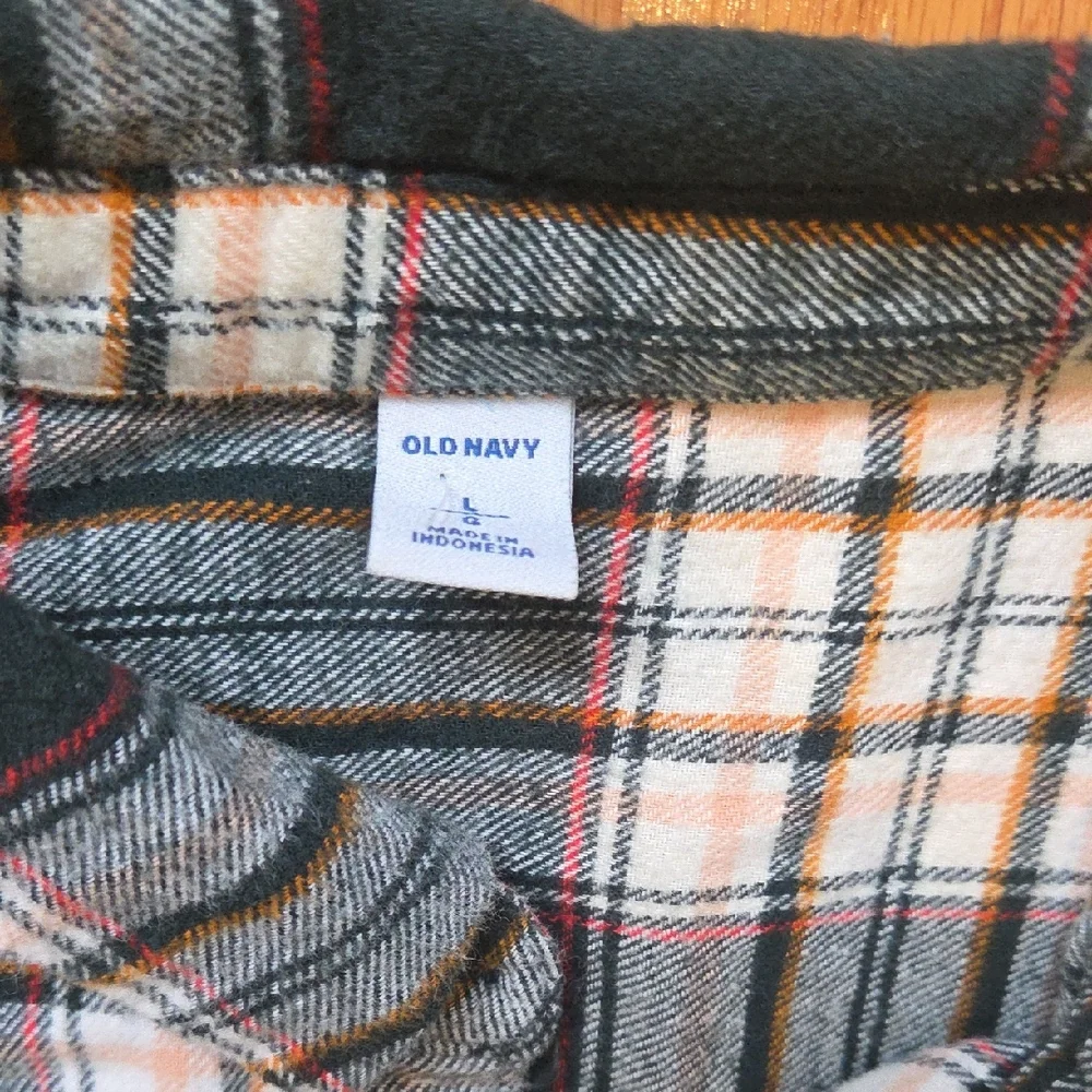 Old Navy Dark Green Plaid Button-Down Shirt - Picture 2 of 7